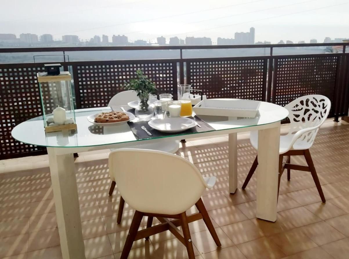 Adosado con fantásticas vistas al mar y piscina. Peníscola Exterior foto